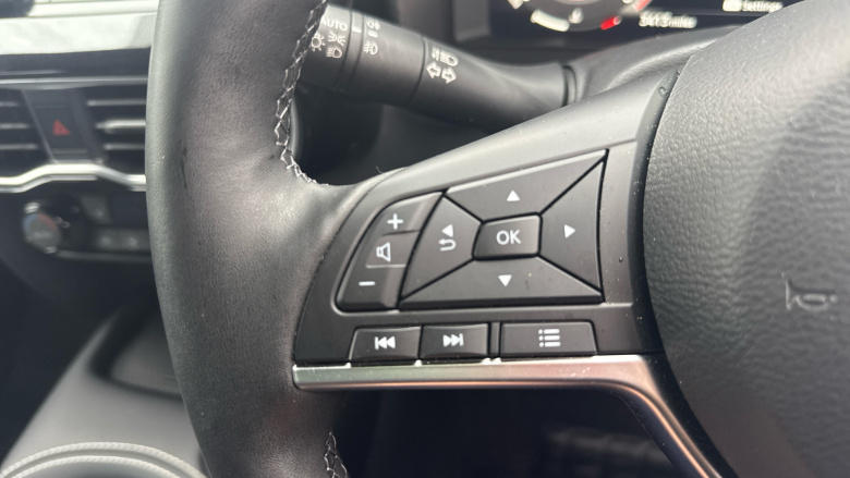 Nissan Juke 1.0 DiG-T Tekna 5dr Petrol Hatchback